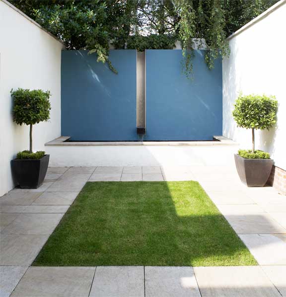 Private residence courtyard